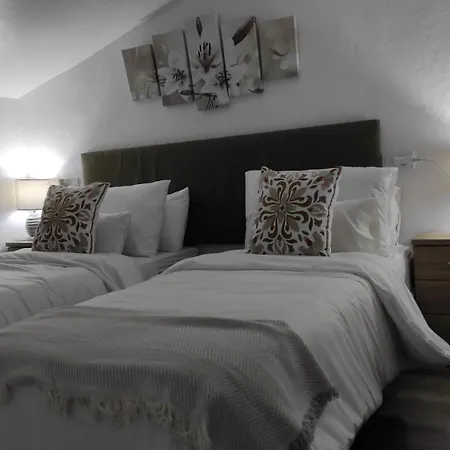 Casa Mejias, Excelente Localizacion, Cerca De Principales Puntos Turisticos De * Antequera